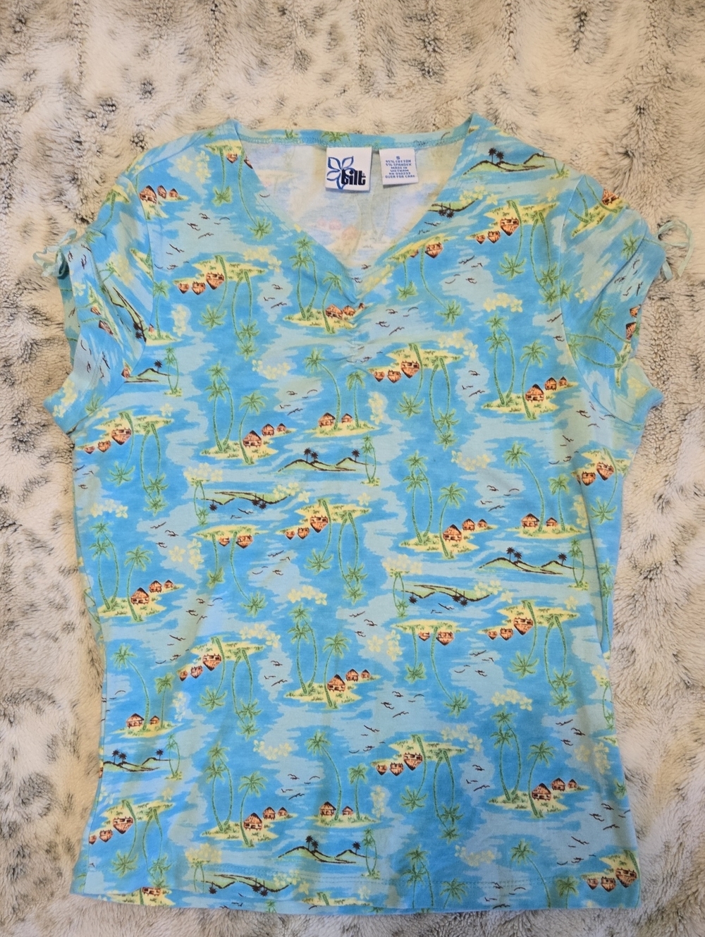 Vintage Y2K Hawaiian Baby Tee